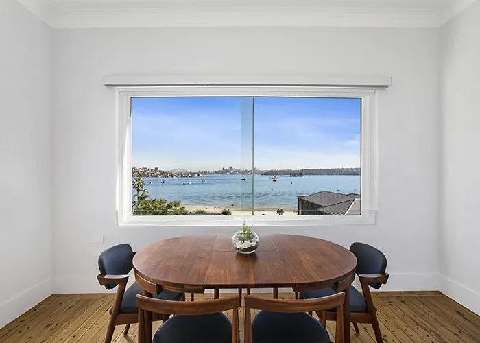CALE1A - Beachside Harbour Haven